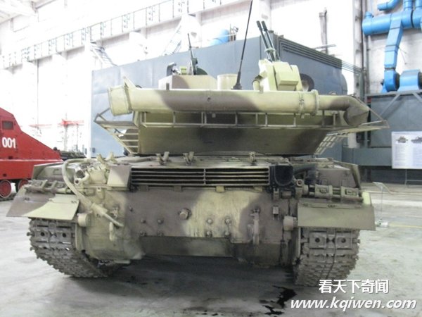 最新改型坦克新炮塔